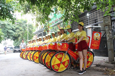 roadshow-cheb-beer-2.jpg